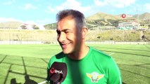 Mehmet Altıparmak: “Hedefimiz şampiyon olup, Süper Lig’e geri dönmek”- Akhisarspor Teknik Direktörü Mehmet Altıparmak:- '3 veya 4 transfer daha yapacağız'