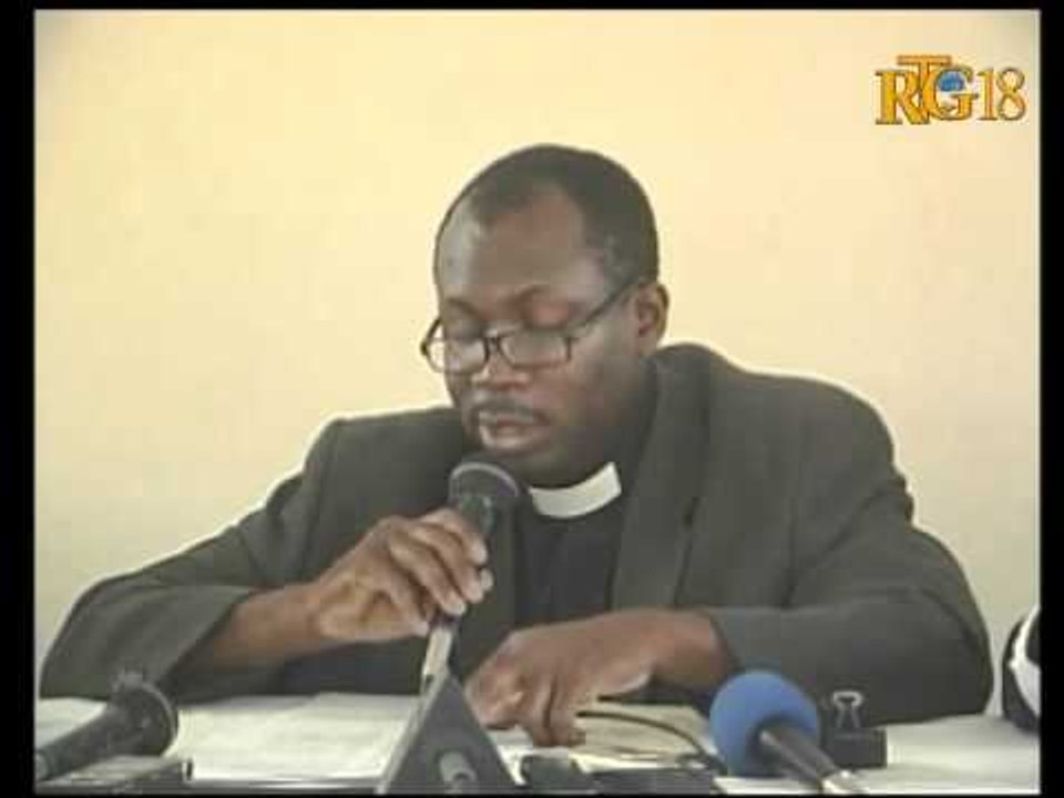 Dirijan komisyon Achidyosèz jistis ak Lapè Pòtoprens fè chante yon mès pou komemore 10em ane.