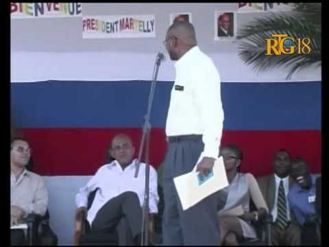 Vizit Prezidan repiblik la Michel Joseph Martelly nan lokal EDH.