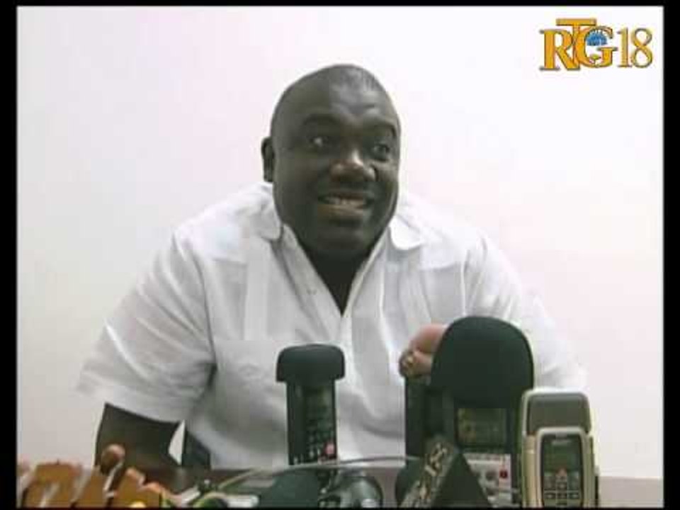 Vis-Kestè chanm Depite a anonse gen anviwon 51 Depite ki deja siyen yon rezolisyon.