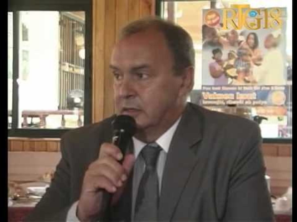 Ministè sante piblik klotire seyans fòmasyon ofisyèl ak enspektè sanitè a.