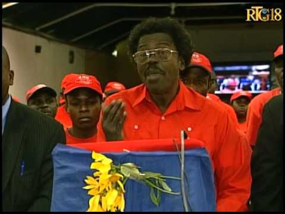 Afè nèg konbit te òganize yon rasanbleman nan lokal asosiyasyon an epi reyaji sou diskou Prezidan