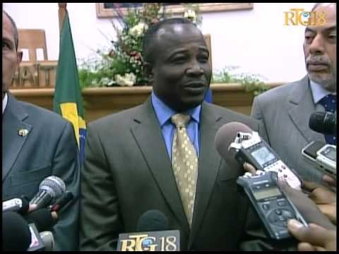 Rankont biwo Sena Repiblik la ak yon delegasyon Senatè Brezilyen.