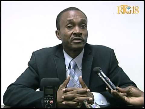 Senatè Francisco Delacruz anonse yon seri aktivite sosyal yap fè nan plato santral.