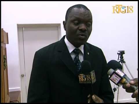 Yon Seyans travay ant komisyon afè etranjè Sena a ak Ministè afè etranjè a.