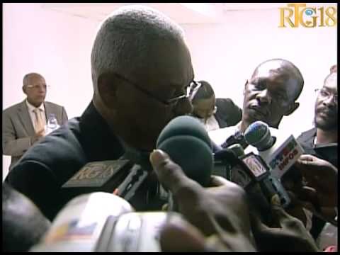 Rankont manm komisyon bikameral Palman an ak kèk manm nan sosyete sivil la.