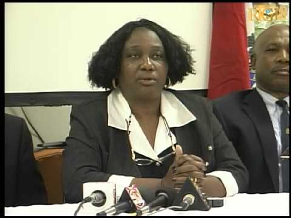 Kloti atelye refleksyon biwo afè piblik anbasad Amerikèn ak Direksyon pwoteksyon sivil.