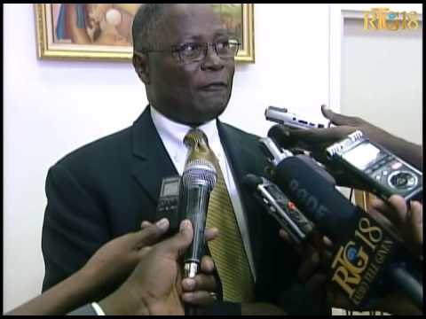 Rankont komisyon ekonomi ak finans Sena a ak kèk manm gouvènman an.