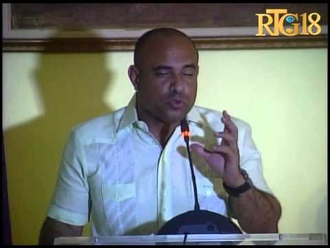 Biwo Premye Minis lan Onore nan okazyon jounen entènasyonal fanm nan, plizyè fanm kap travay nan let