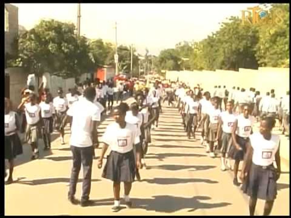 Nan Okazyon 210èm Lane Drapo Nasyonal la, plizyè aktivite te reyalize nan komin Delmas.