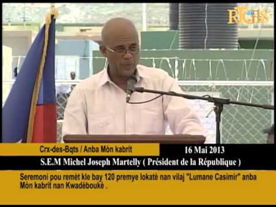 Seremoni pou remèt kle bay 120 premye lokatè nan vilaj ''Lumane Casimir''.