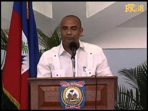 Seremoni gradyasyon inite polis kominotè PNH la nan akademi polis la sou wout frè nan petyonvil