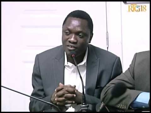 Rankont Prezidan Sena Repiblik la ak manm sosyete sivil la akonpaye òganizasyon dwa moun yo