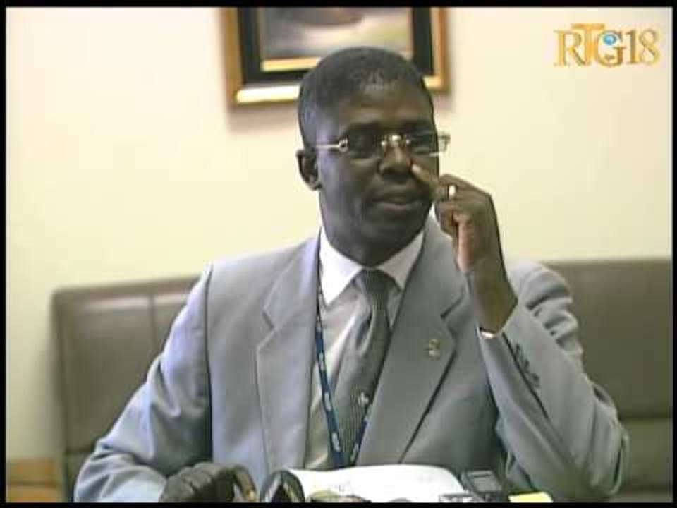 Pakè Pòtoprens nan kad lit kont kriminalite a entèdi itilizasyon telefòn pòtab nan Bank yo, li entèd