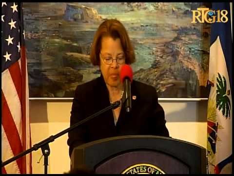 Seremoni pou resevwa Chef Minustah a Mme Sandra Honoré, nan kad yon resepsyon ki te òganize nan swa