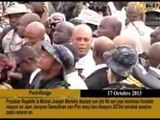 Prezidan Repiblik la Michel Joseph Martelly depoze yon jèb flè nan pye moniman fondatè nasyon an Jea