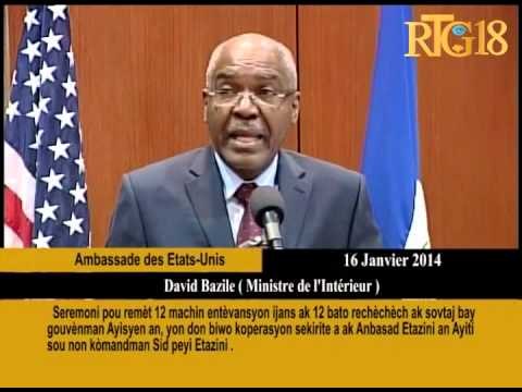 Seremoni pou remèt 12 machinn entèvansyon ijans ak 12 bato rechèch ak sovtaj bay Gouvènman Ayisyen a