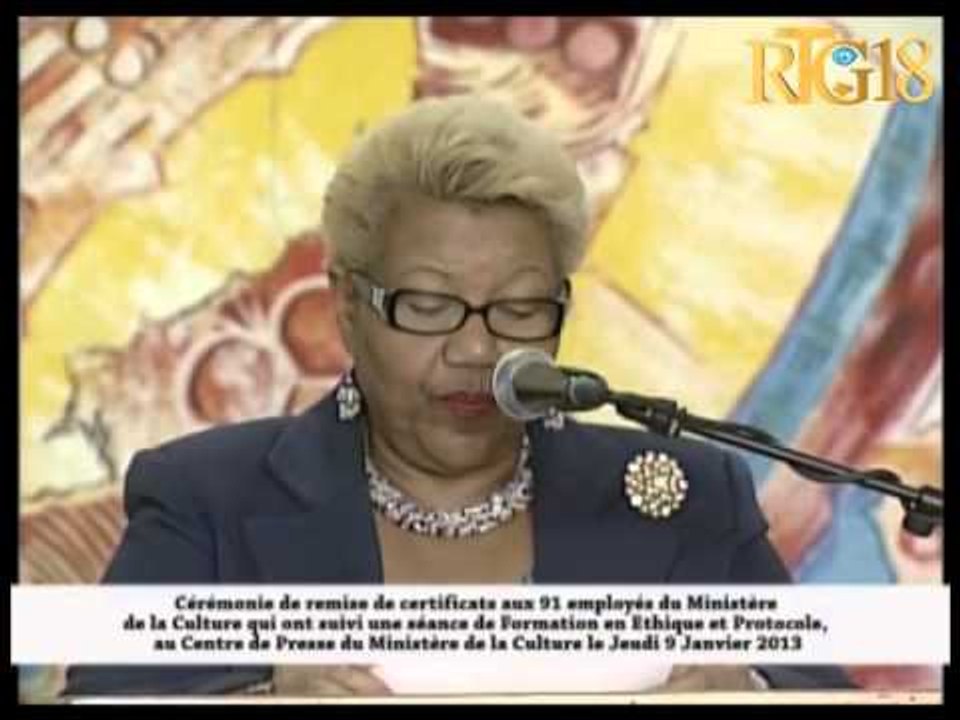 Céremonie de remise certificats aux  91 employés du Ministère de la culture qui ont suivi une séance