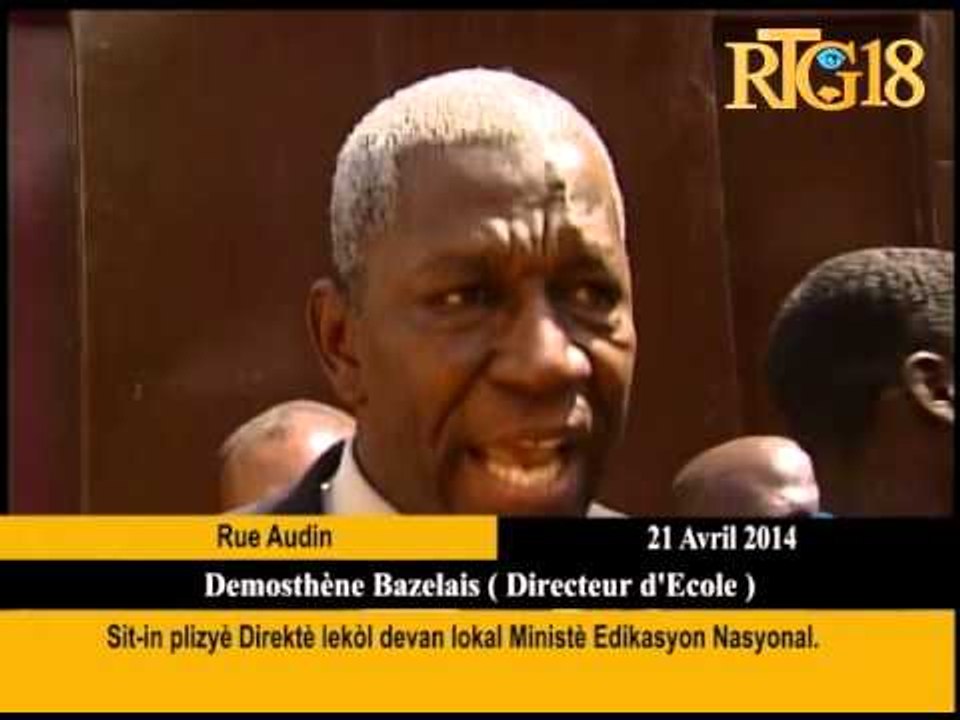 Sit in plizyè Direktè lekòl devan lokal Ministè Edikasyon Nasyonal