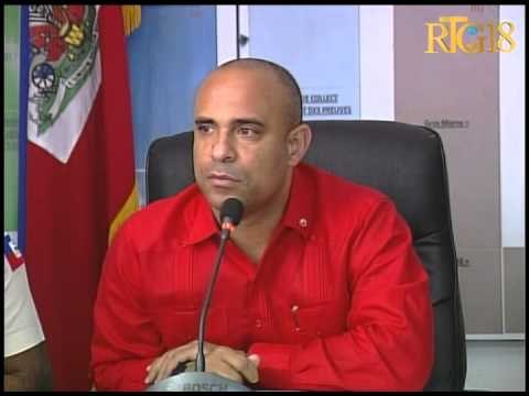Vizit Premye Minis Laurent Salvador Lamothe nan lokal BLTS la pou ankouraje travay DCPJ ap fè travè