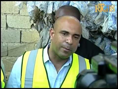 Vizit Premye Minis Laurent Salvador Lamothe nan Environmental Cleaning Solutions S A yon antrepriz k