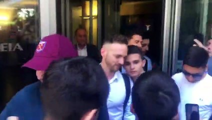 Lazzari esce dalla Paideia