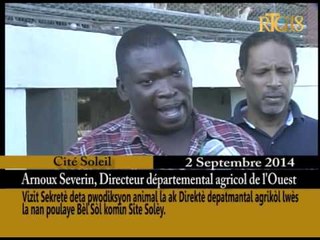 Le Secrétaire d'État à la production animale et le dirécteur départemental agricole de l'oeust