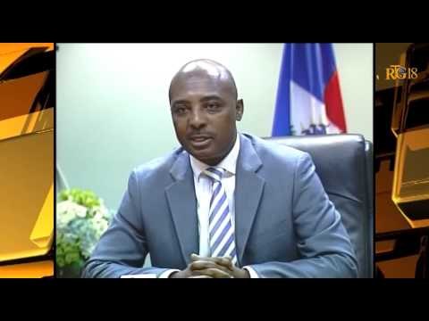 Le Ministre de l'Éducation nationale Nesmy Manigat