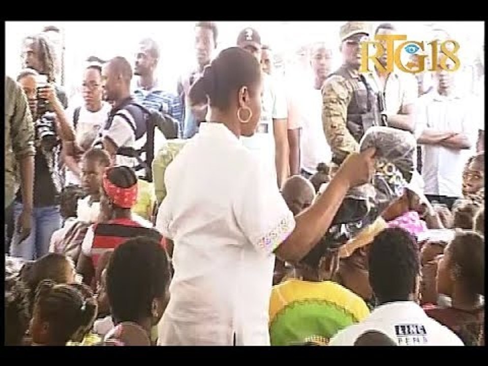 Gadel Janl Ye 14 Août 2018 / Première Dame Martine Moïse / Distribution