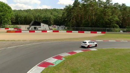 Renault Mégane R.S. Trophy-R (Dynamique)