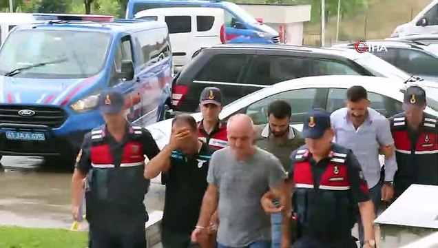 Kocaeli'de NATO boru hattından 2 ton yakıt çalan 5 kişi yakalandı