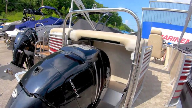 Walkthrough | 2010 Harris 250 Royal Heritage @ MarineMax Lake of the Ozarks, Missouri
