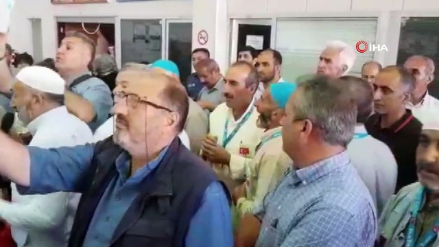 Erzurumlu hacı adayları kutsal topraklara dualarla uğurlandı