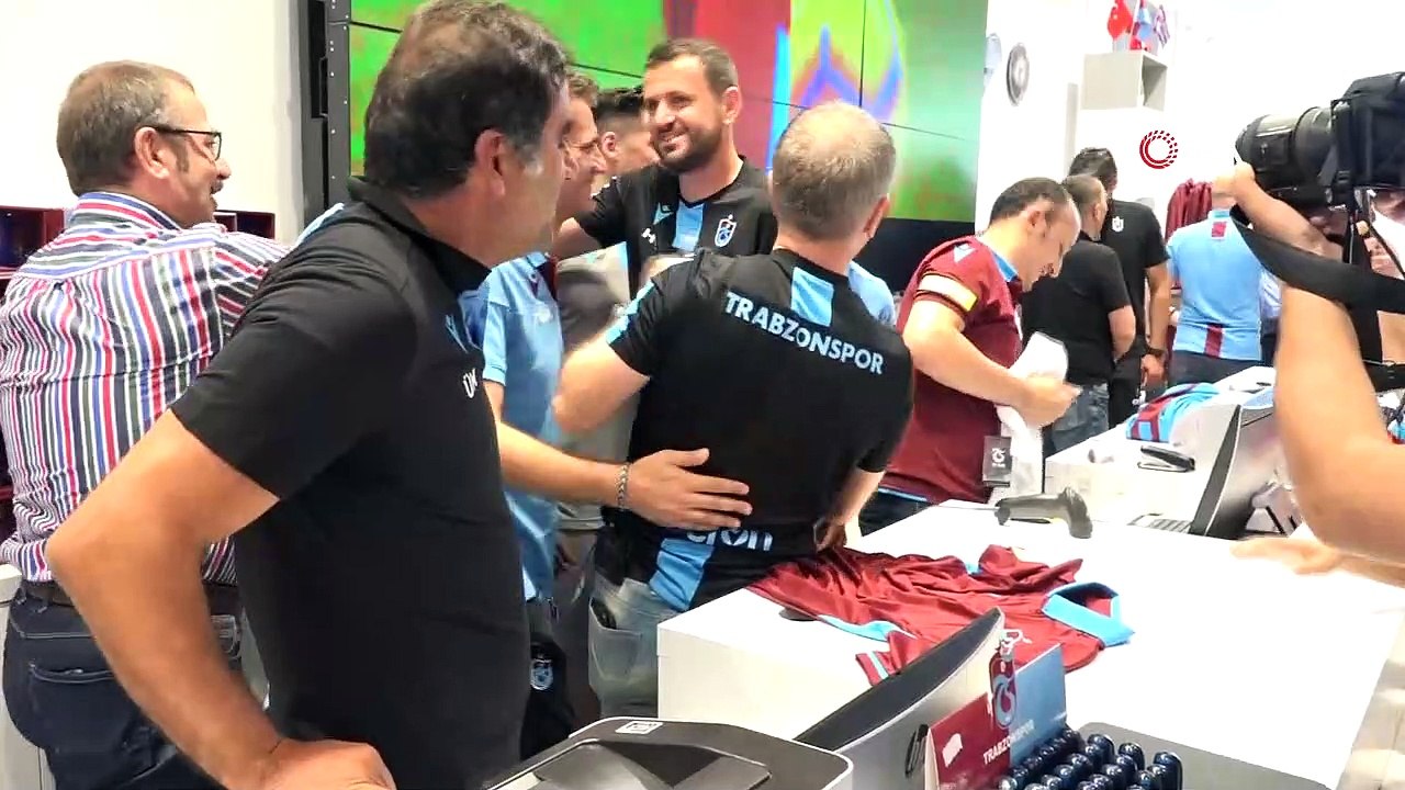 Trabzonspor Başkanı Ahmet Ağaoğlu'na futbolculardan sürpriz