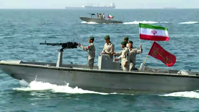 Reino Unido acusa a buques iraníes de intentar bloquear un petrolero en el Golfo