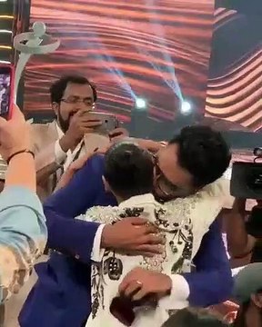 Iqra Aziz and Yasir Hussain get engaged at the Lux Style Awards.