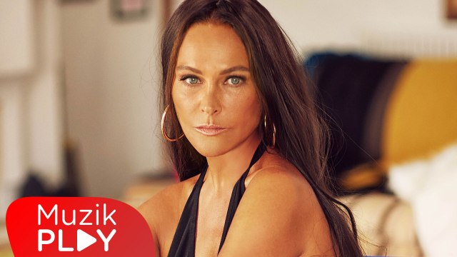 Hülya Avşar - Saymadım Kaç Yıl Oldu (Official Lyric Video)