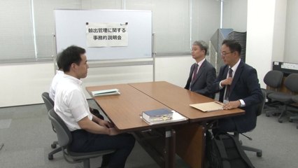 한일 당국 첫 접촉...창고 같은 회의실 '홀대 논란' / YTN