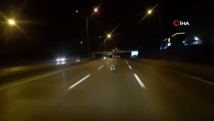 Otobanda motosikletle ölümüne yolculuk