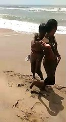 கடலூர் பீச்சில் நடனமாடிய இரண்டு பெண் போலீசார்-வீடியோ