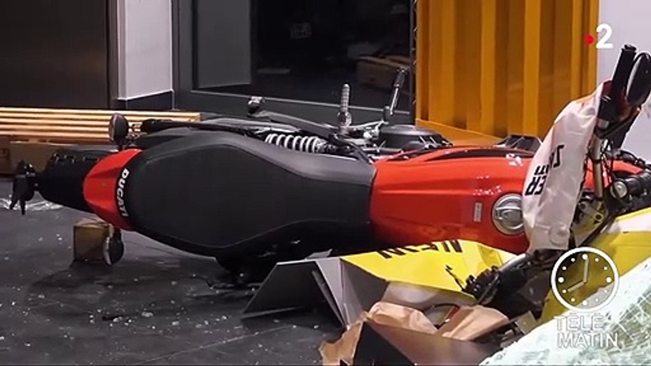 CAN 2019 : la qualification de l'Algérie a dégénéré sur les Champs-Elysées