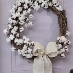 This DIY Cotton Wreath Comes Together in Minutes