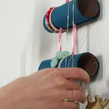 DIY Recycled Felt Jewelry Holder