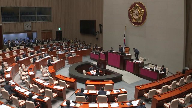 최저임금 2.9% 인상...민주 적절·환영 vs 한국 동결했어야 / YTN