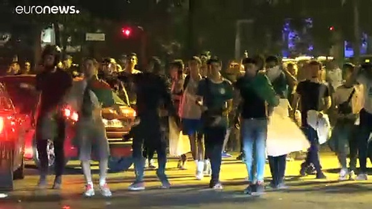 Nach Sieg von Algerien: Eine Tote und Krawalle in Frankreich