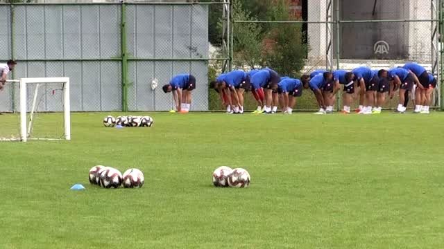 Boluspor Teknik Direktörü Giray Bulak İnşallah bu ligin iyi takımlarından birisi olacağız. İyi...