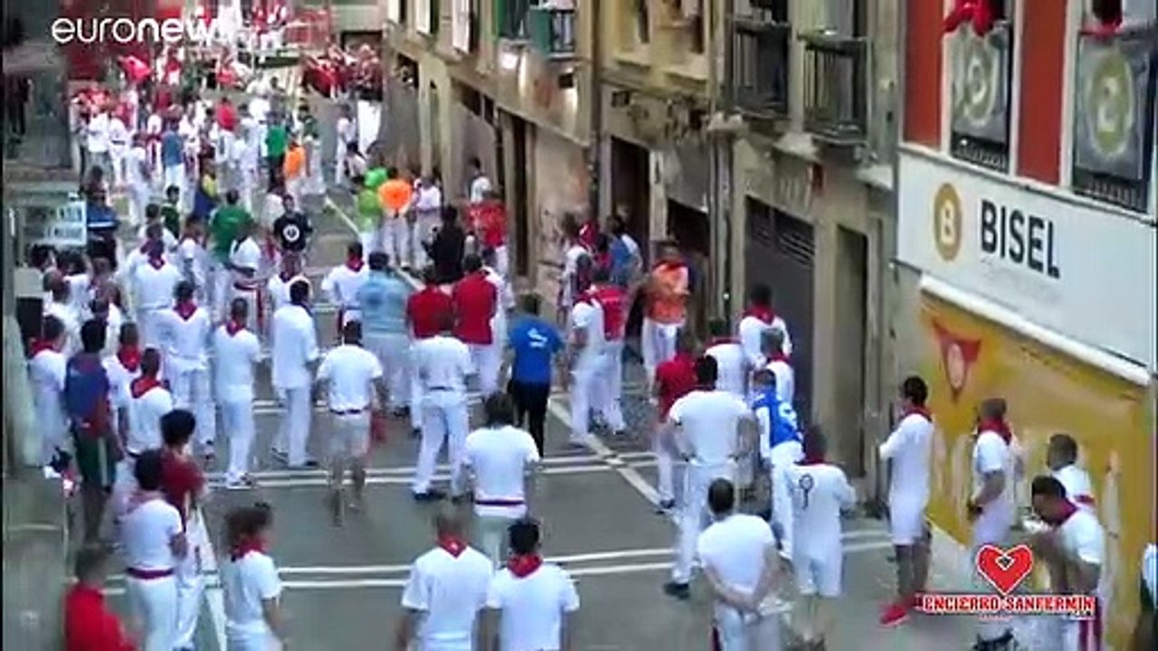 7 أشخاص على الأقل أصيبوا بمهرجان الثيران بإسبانيا