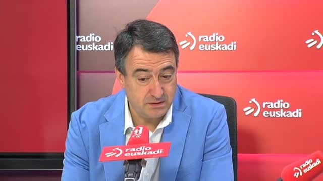 Esteban (PNV) dice que PSOE y Podemos tendrán que tragar algún sapo para llegar a un acuerdo