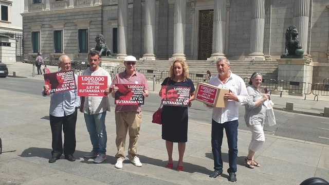 Más de un millón de firmas para despenalizar la eutanasia