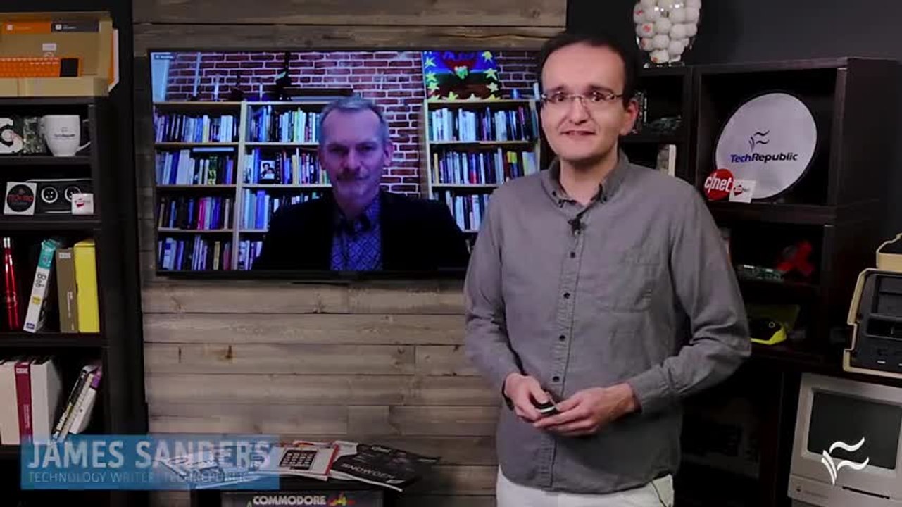 How do folding phones adapt to users, and vice versa?